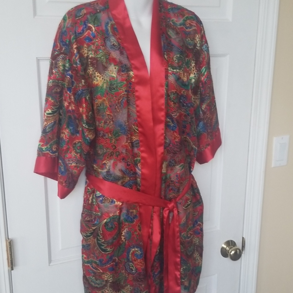 Inner Most Robe - Picture 4 of 8